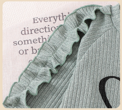 Girls' Heart Print Sweater & Bow Pants Set Light Green Knit Top and Black Trousers