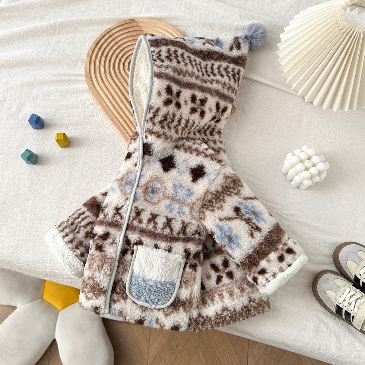 Girls Warm Thick Outerwear Fleece Hooded Coat with Cute Two Pockets At the Front