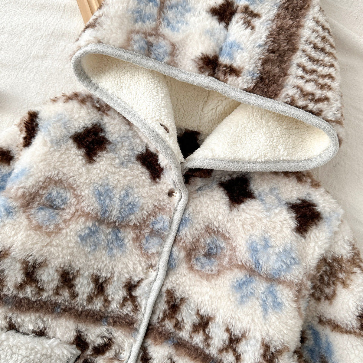 Girls Warm Thick Outerwear Fleece Hooded Coat with Cute Two Pockets At the Front