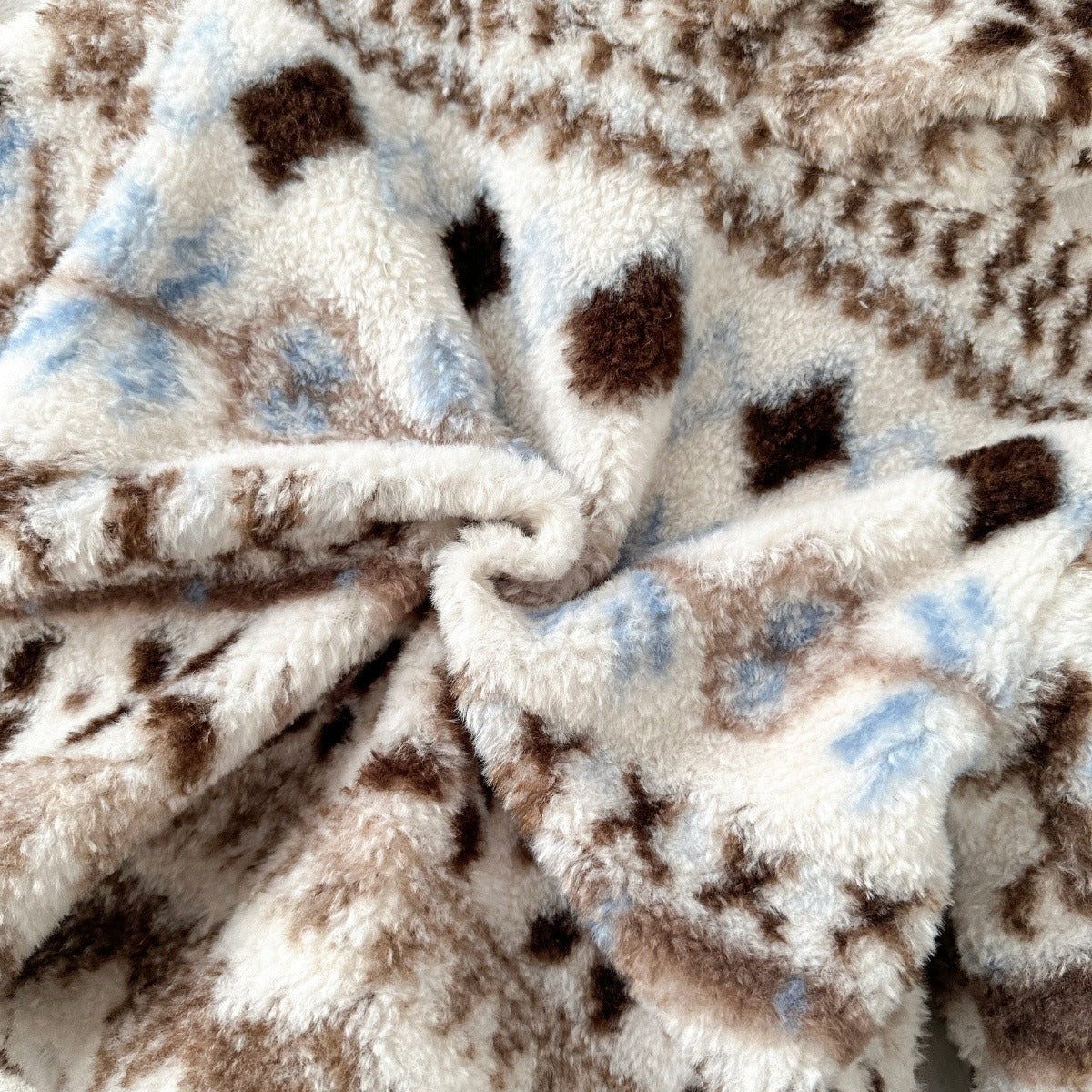 Girls Warm Thick Outerwear Fleece Hooded Coat with Cute Two Pockets At the Front