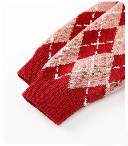 New Born Baby Gift Box Four-Piece Set Romper, Hat, Scarf, Shoes & Socks in Presentation Case